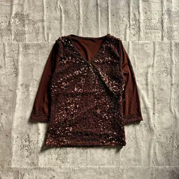 티셔츠 고져스 스팽글 비즈 장식 7부 기장 브라운 의상 y2k