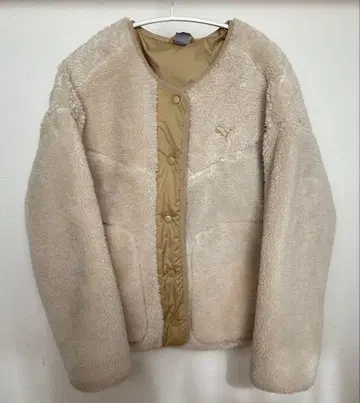 베이지 플리스 자켓 버튼 포함 PUMA