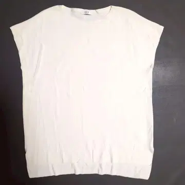 [ a.v.v ] 아베베 슬리브리스 니트 (M) 아이보리 베스트 무지