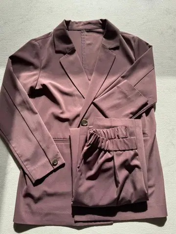 n.naturalbeautybasic 셋업 자켓과 팬츠