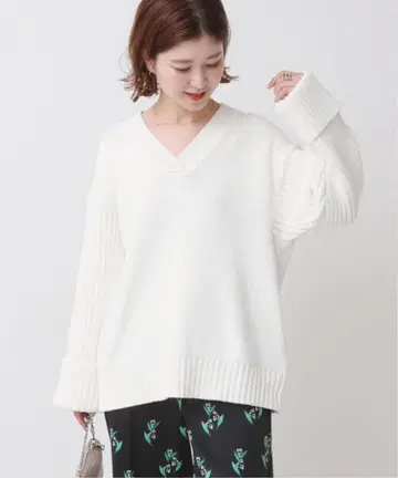 [새상품급] 스픽 앤 스팬 코튼 로우 게이지 V넥 풀오버