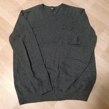 유니클로 캐시미어 크루넥 스웨터 XL 사이즈 그레이 색상 새상품급