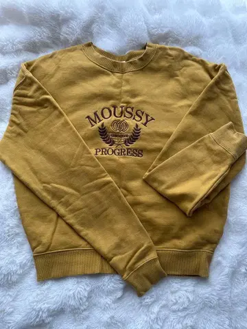 MOUSSY 머스타드 크루넥 맨투맨