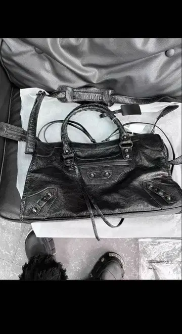 Y2K 가죽 숄더백 00s