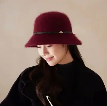 버건디 펠트 햇