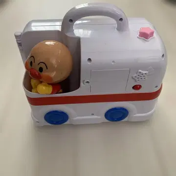 호빵맨 구급차 완구