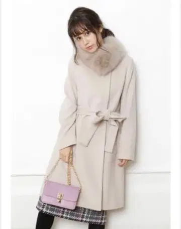 아푸와이저 리셰 apuweiserriche 벨티드 코트