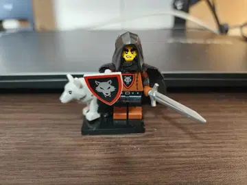 [망토 미개봉] 레고 71048 미니 피규어 시리즈 27 늑대족의 마스터