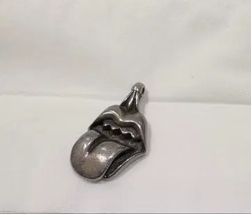 19시까지 925 실버 혀 내민 입술 펜던트 탑