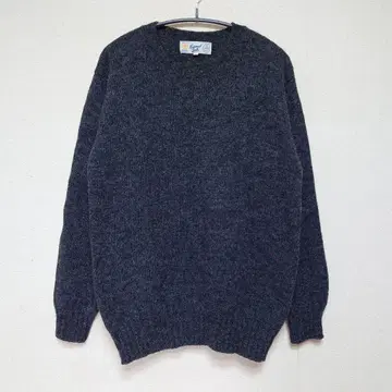 Laurence J Smith 울 니트