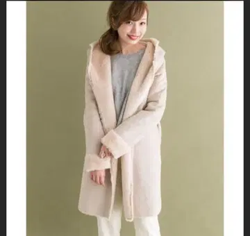 ROSSO 페이크 무스탕 코트 어반 리서치