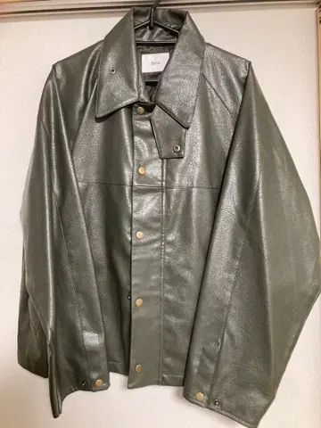 블레메 S 사이즈 카키 클래식 PU 인조 가죽 숏 기장 자켓