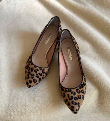 레오파드 무늬 펌프스