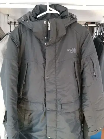 THE NORTH FACE 블랙 다운 자켓