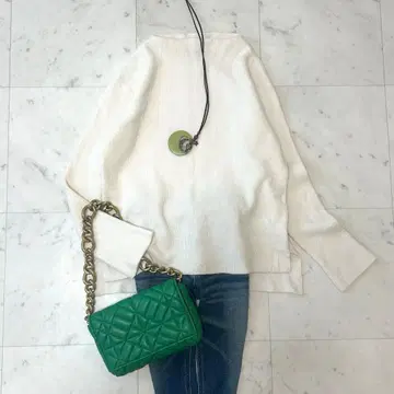 새상품급 인디비 아이보리 긴팔 니트 스웨터 보트넥 실크 워셔블