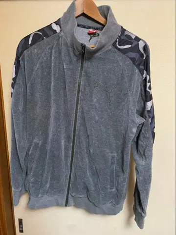 PUMA 벨로아 소재 트랙 자켓