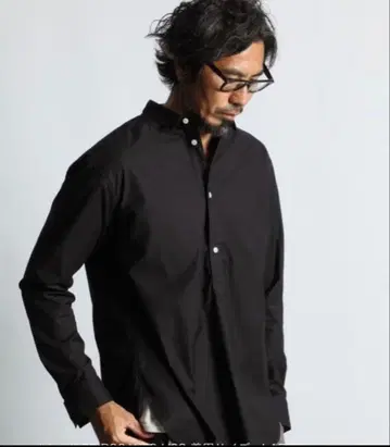 DUFFER 백 새틴 숏 칼라 풀오버 셔츠