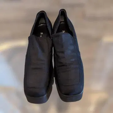 STESSA 이탈리아제 블랙 통굽 슬립온