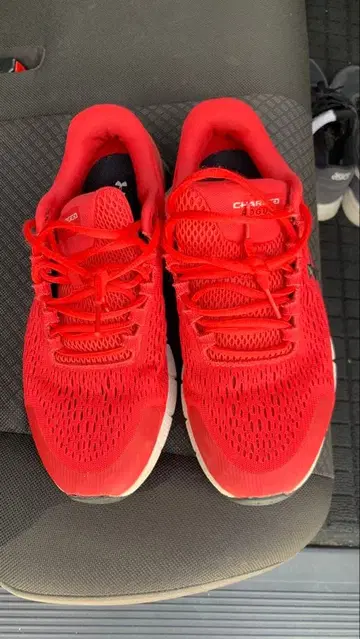CHARGE 3 레드 러닝화