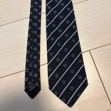 실크 100% 네이비 스트라이프 넥타이