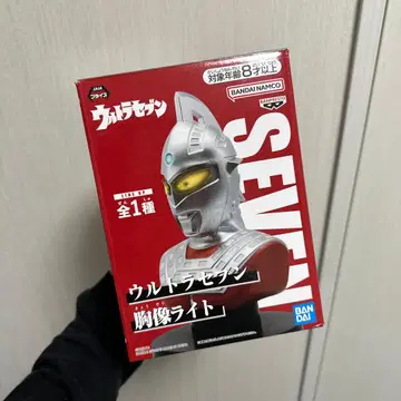 울트라세븐 흉상 피규어