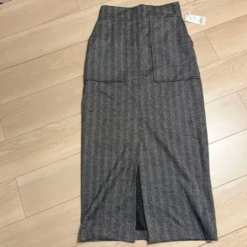 센스 오브 플레이스 스커트