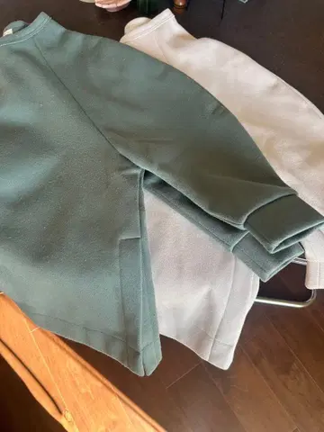 [ 2장 세트 ] clane 클라네 변형 맨투맨 상의 트레이닝복