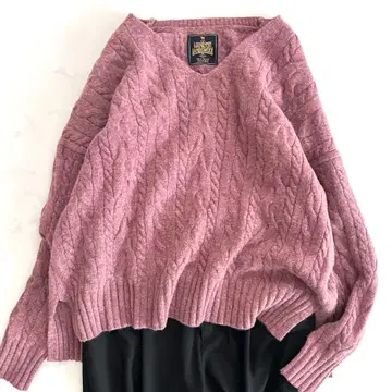 어반 리서치 도어스 해밀턴 울 아란 패턴 니트 핑크 케이블 짜임