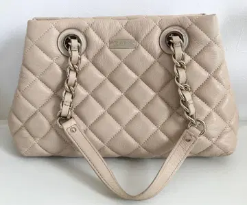 케이트 스페이드 퀼팅 체인 백 베이지
