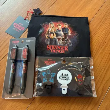 Stranger Things 굿즈 세트
