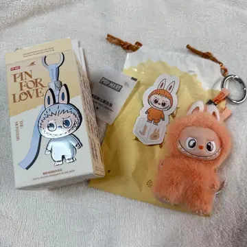POP MART PIN FOR LOVE (J) 봉제 인형 펜던트