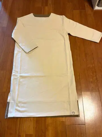 [새상품] 시로야 이치 간 도쿄 아이보리 V넥 7부 소매 원피스