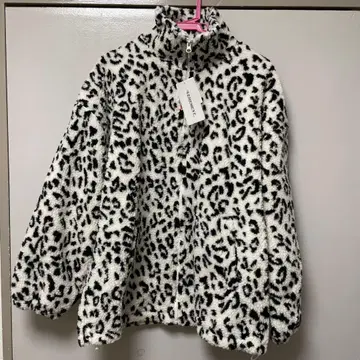 [ 미사용 새상품 ] 레오파드 무늬 플리스 자켓 M