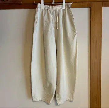 kagure 아이보리 캐주얼 팬츠