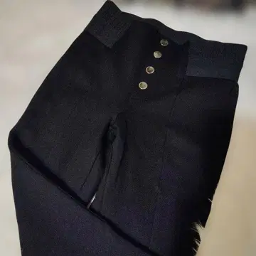 ZARA 스트레치 스키니 팬츠 블랙 x 골드 버튼 M