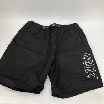미사용 새상품 동급 NERDY 블랙 숏팬츠 M 사이즈