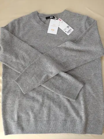 택 포함 새상품 유니클로 캐시미어 크루넥 스웨터 그레이 M