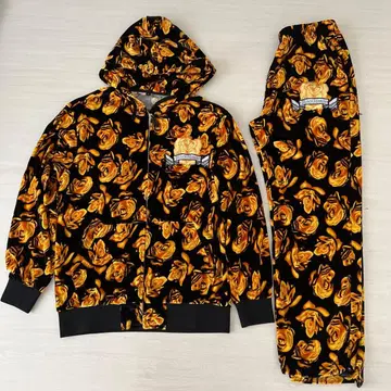 BLACK HORSE 장미 무늬 셋업 XL