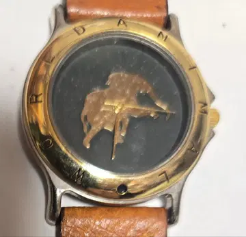 J-Axis 코끼리 실루엣 쿼츠 손목시계