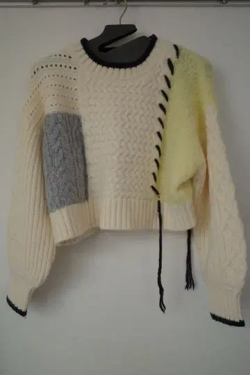 어반 리서치 긴팔 스웨터