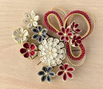 일본 의류 머리 장식 세트 꽃 모티브 빨흰 네이비