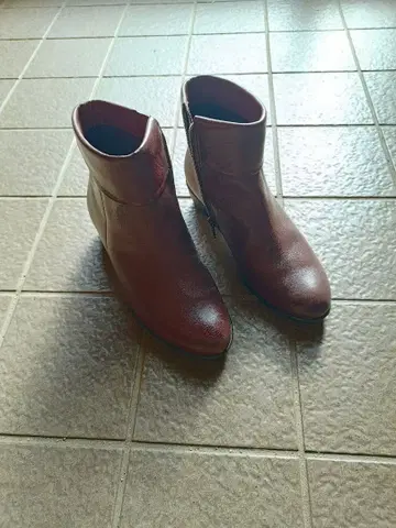 ECCO 브라운 가죽 부티 36