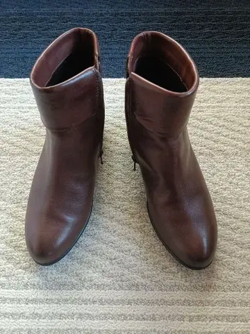 [ 새상품급 ] ECCO 브라운 가죽 부티 36