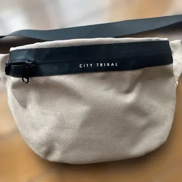CITY TRIBAL 바디백 베이지 캔버스