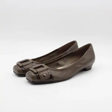 77 트루사르디 천연 가죽 버클 펌프스 (24cm) 새상품급