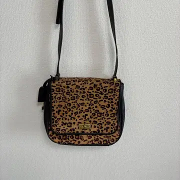 레오파드 무늬 숄더백