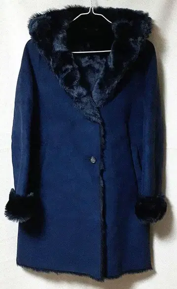 FIG&VIPER 피그&바이퍼 네이비 후드 부착 무스탕 코트