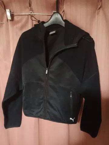 PUMA 숏 기장 블랙 플리스 후드티 S 사이즈