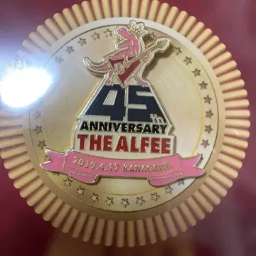 THE ALFEE 45주년 배지