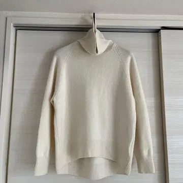 theory luxe 하이넥 니트 풀오버 니트